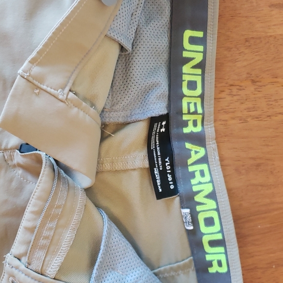 Youth Under Armour Golf Short - Picture 3 of 3